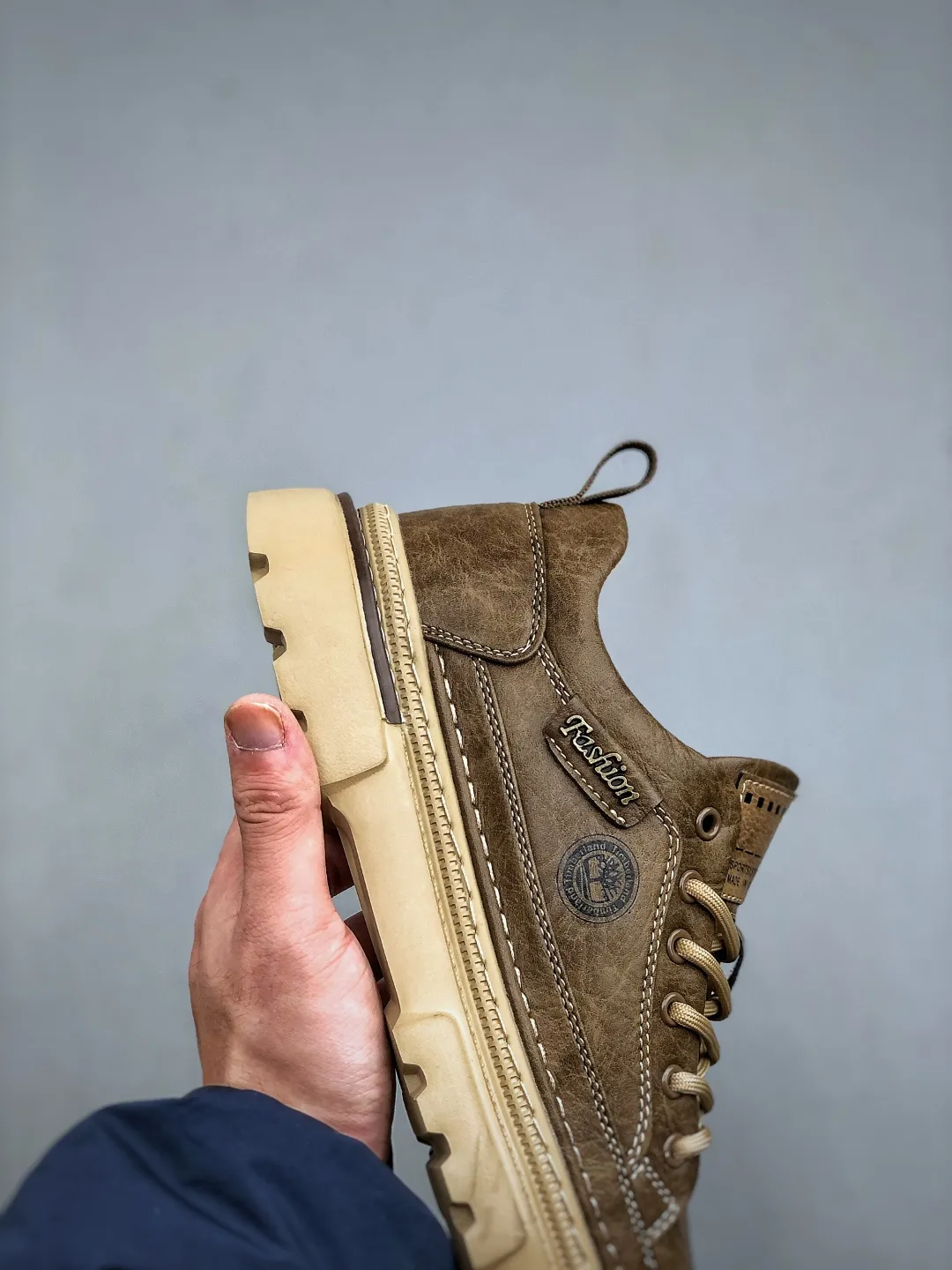 Local pickup 💰 520 supports store Timberland/Timberland classic 25ss new low-top (plus velvet) classic re-creation, brand new upgrade, Guangdong factory quality, original box and original packaging. The fabric is made of Italian 🇮🇹 top frosted mesh. It is paired with anti-odor and anti-corrosion genuine leather latex insoles to give you a perfect wearing experience. High-quality and durable, a must-have for sportsmen. Specially designed to handle handsomeness. High-quality and first-class foot feel. Exclusive supply Official item number: TB23066 Size: 39 40 41 42 43 44